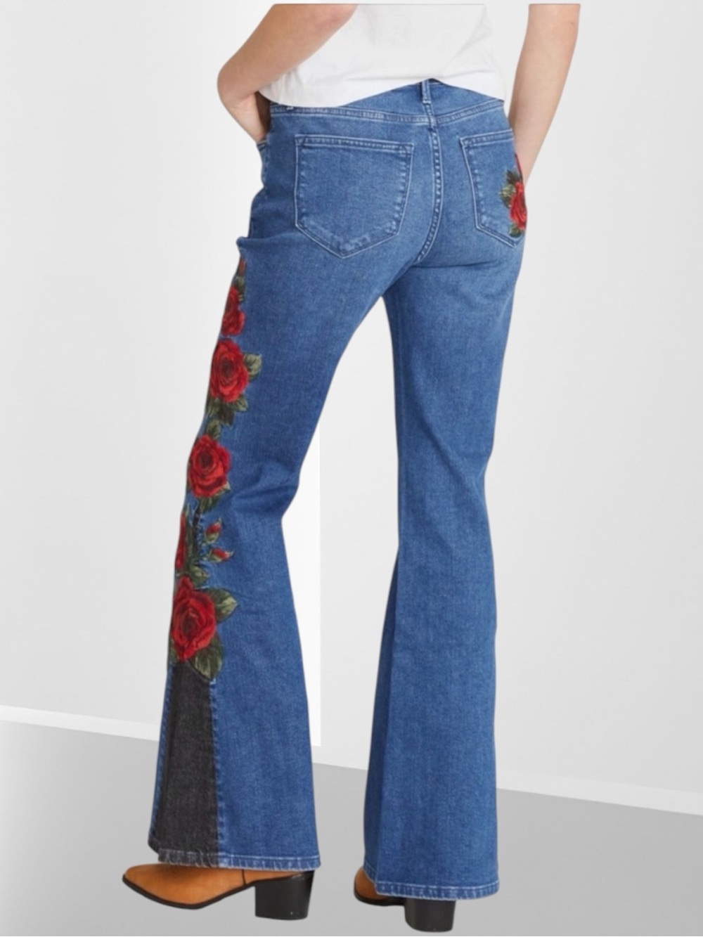 DRIFTWOOD Farrah Embroidered Rose Flare Jeans Women’s Size 29 - Picture 2 of 7